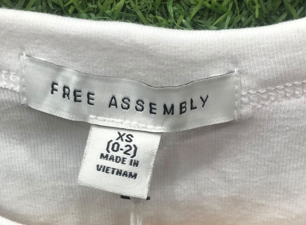 Free Assembly Eyelet Ruffle Sleeve T-Shirt – White (Size XS)