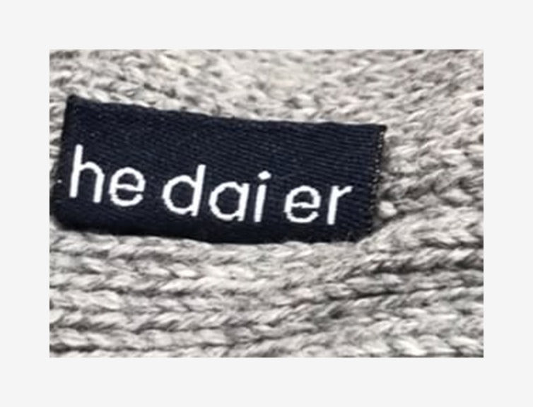 Original he dai er garment label