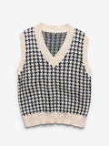 Cream and Black Houndstooth Knit Sweater Vest (Size L)